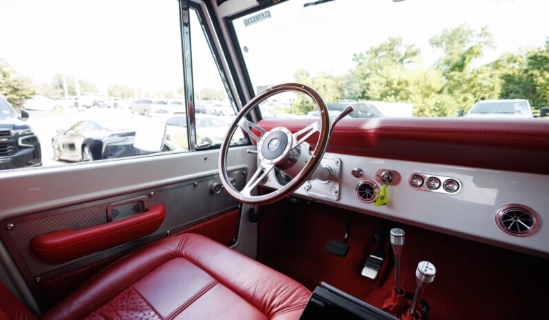 
								1970 Ford Bronco 5.0L Coyote Custom full									