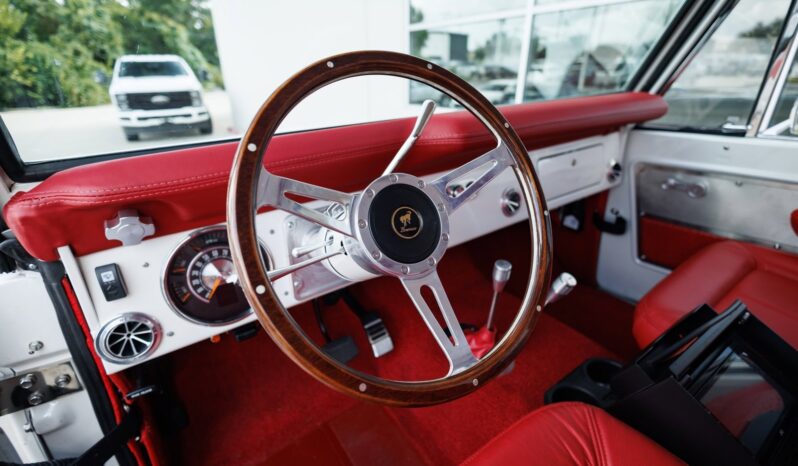 
								1970 Ford Bronco 5.0L Coyote Custom full									