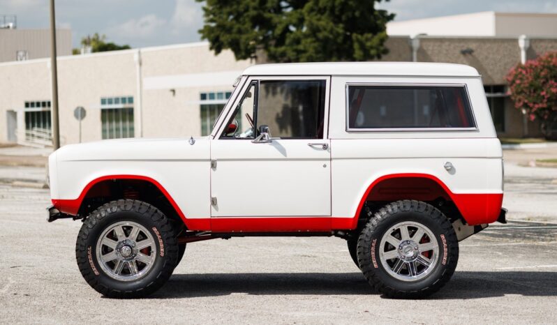 
								1970 Ford Bronco 5.0L Coyote Custom full									