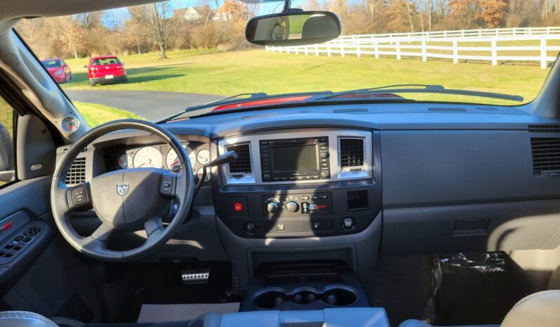 
								2006 Dodge Ram SRT-10 Quad Cab full									