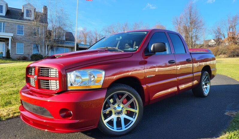 
								2006 Dodge Ram SRT-10 Quad Cab full									