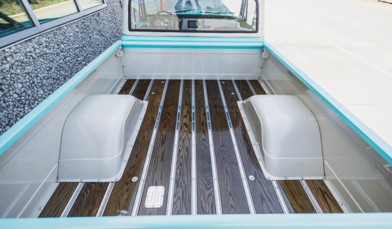 
								1970 Chevrolet C 10 Custom Restomod Automatic full									