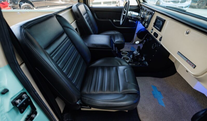 
								1970 Chevrolet C 10 Custom Restomod Automatic full									