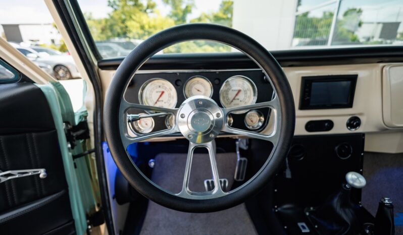 
								1970 Chevrolet C 10 Custom Restomod Automatic full									