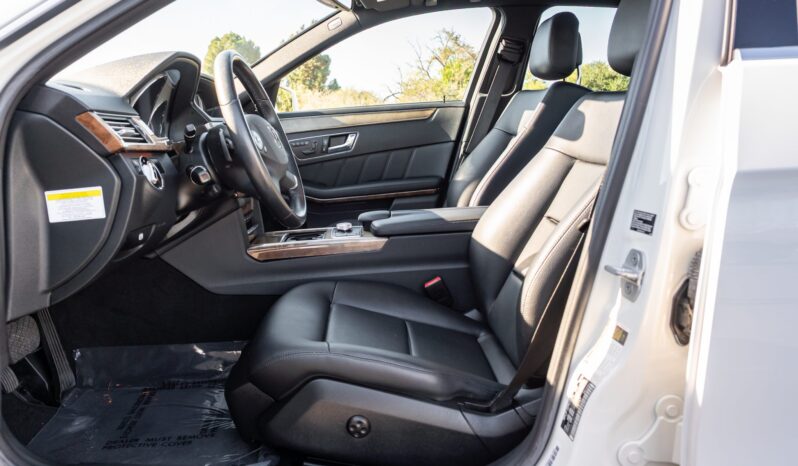 
								2010 Mercedes-Benz E350 Sedan full									