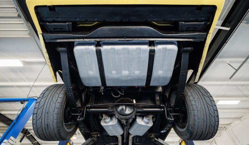 
								1977 Pontiac Firebird Trans Am LS Restomod full									