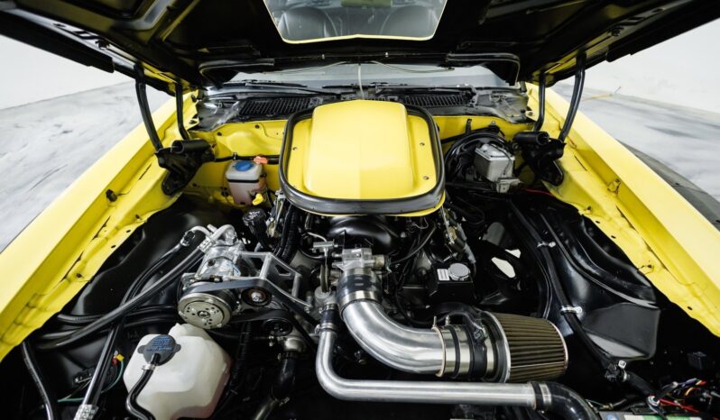 
								1977 Pontiac Firebird Trans Am LS Restomod full									