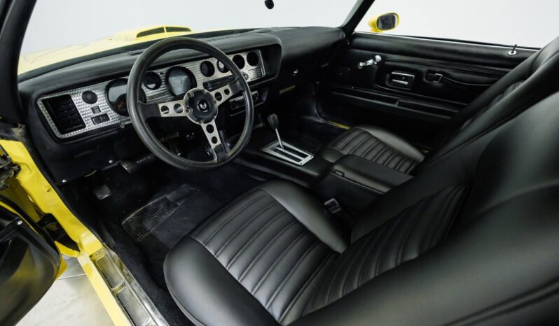 
								1977 Pontiac Firebird Trans Am LS Restomod full									
