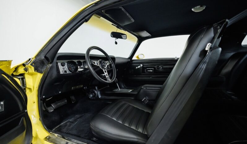 
								1977 Pontiac Firebird Trans Am LS Restomod full									