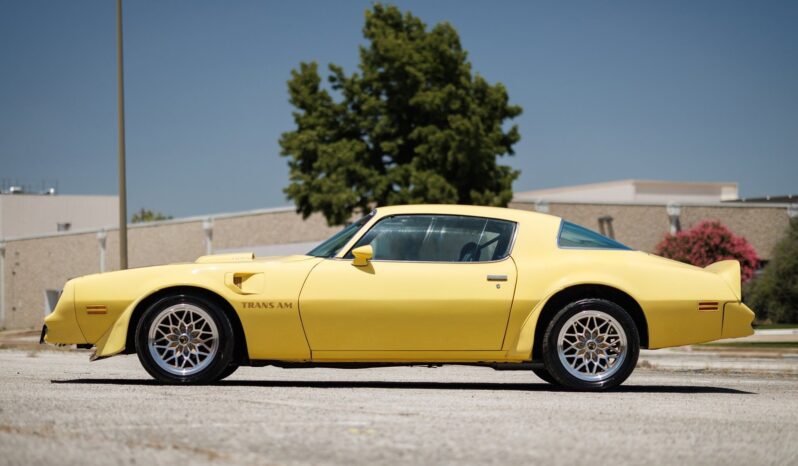 
								1977 Pontiac Firebird Trans Am LS Restomod full									