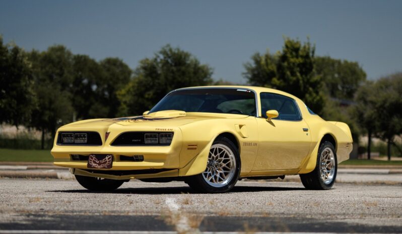 
								1977 Pontiac Firebird Trans Am LS Restomod full									