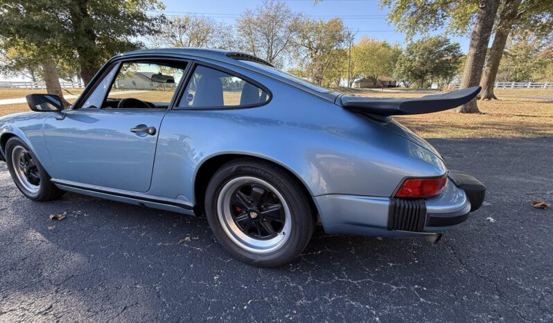 
								1986 Porsche 911 Carrera Coupe full									