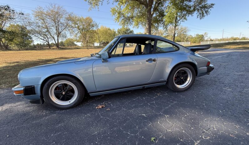 
								1986 Porsche 911 Carrera Coupe full									