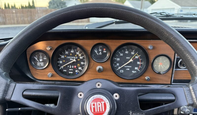 
								1981 Fiat Spider 2000 full									