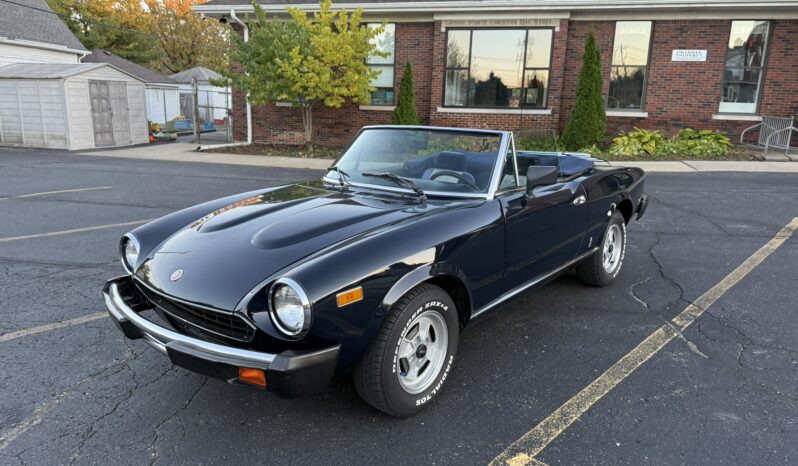 
								1981 Fiat Spider 2000 full									