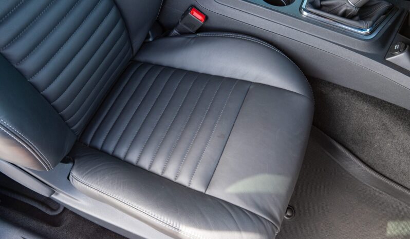 
								2013 Dodge Challenger RT Classic 6-Speed full									