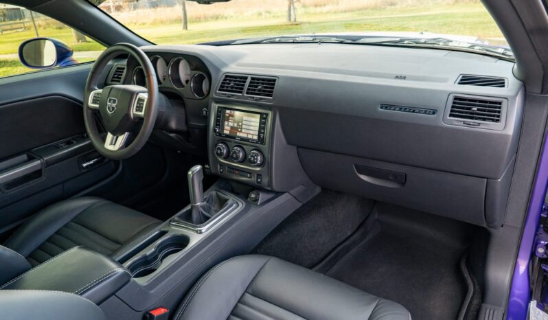 
								2013 Dodge Challenger RT Classic 6-Speed full									