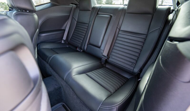 
								2013 Dodge Challenger RT Classic 6-Speed full									