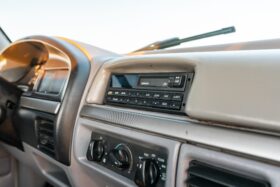 1994 Ford F-250 XLT 4×4 5-Speed