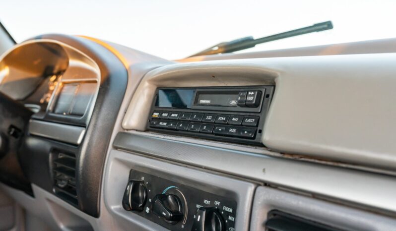 
								1994 Ford F-250 XLT 4×4 5-Speed full									