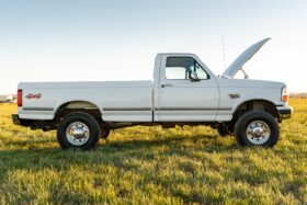 1994 Ford F-250 XLT 4×4 5-Speed
