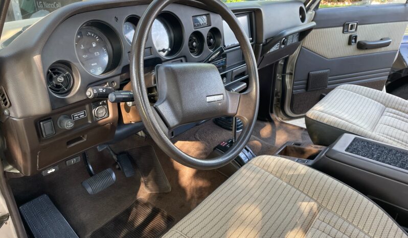 
								1989 Toyota Land Cruiser FJ62 full									