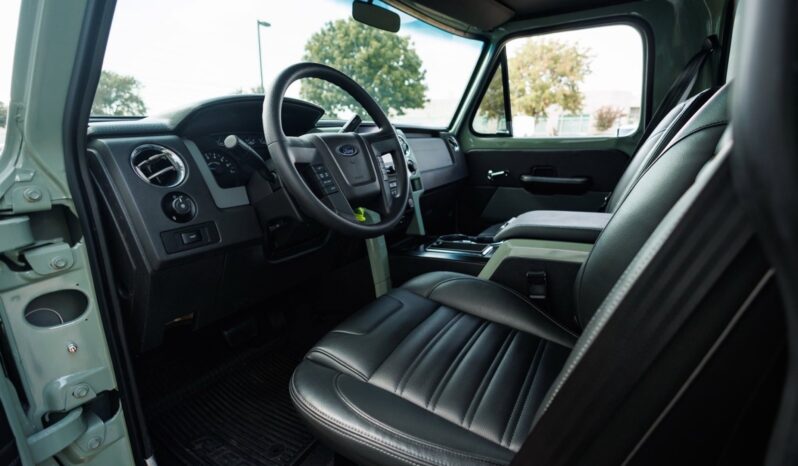 
								1967 Ford F-100 Custom 5.0 Coyote full									