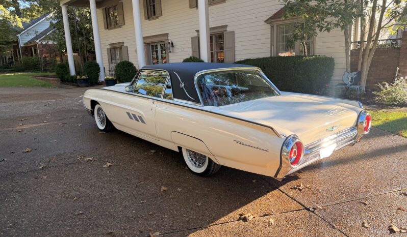 
								1963 Ford Thunderbird Coupe full									