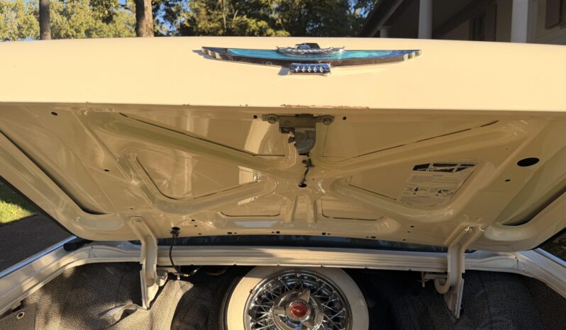 
								1963 Ford Thunderbird Coupe full									