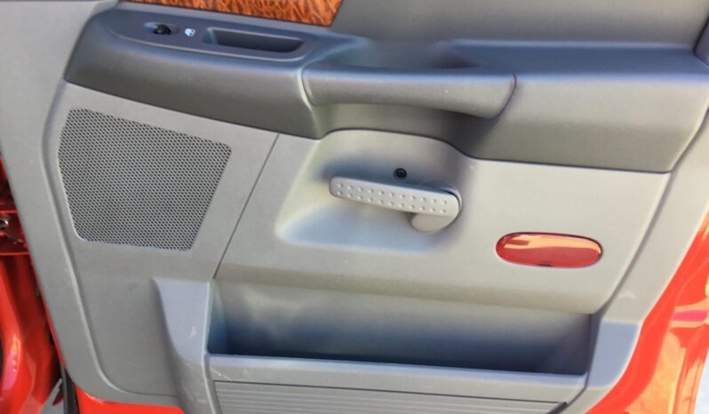 
								2006 Dodge Ram 3500 SLT Mega Cab 4×4 Cummins full									