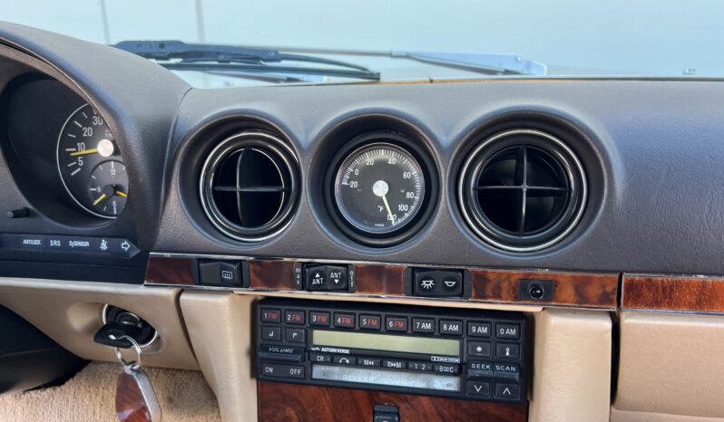 
								1986 Mercedes-Benz 560SL full									