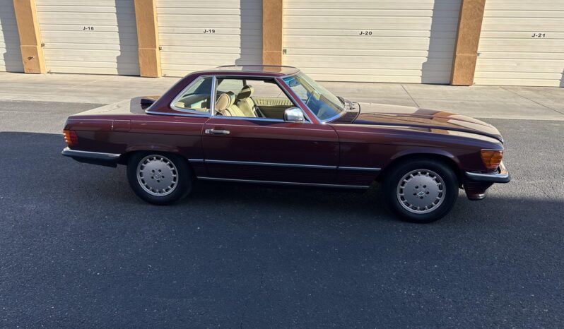 
								1986 Mercedes-Benz 560SL full									