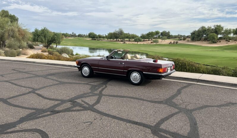 
								1986 Mercedes-Benz 560SL full									
