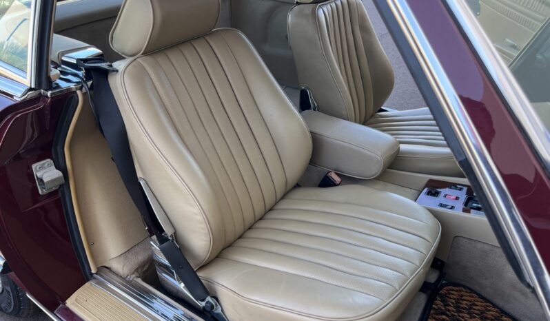 
								1986 Mercedes-Benz 560SL full									