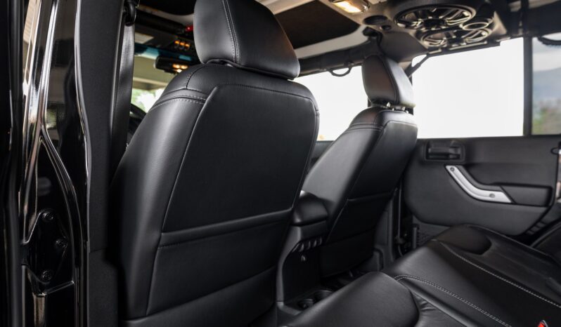 
								2017 Jeep Wrangler Unlimited Rubicon Hard Rock Edition full									