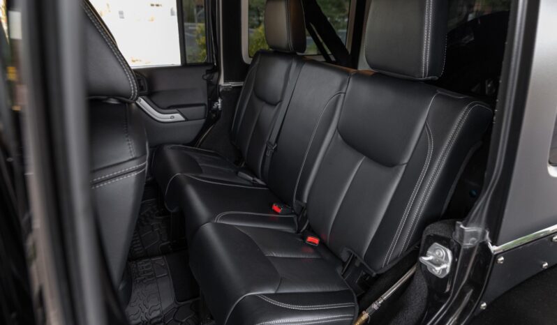 
								2017 Jeep Wrangler Unlimited Rubicon Hard Rock Edition full									