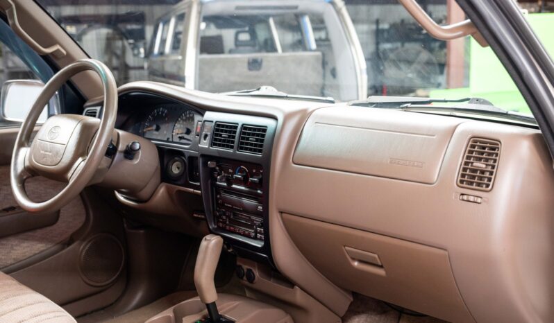 
								1999 Toyota Tacoma PreRunner XtraCab TRD full									