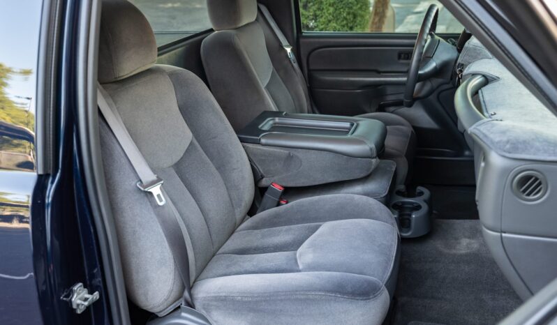 
								2005 GMC Sierra 1500 SLE full									