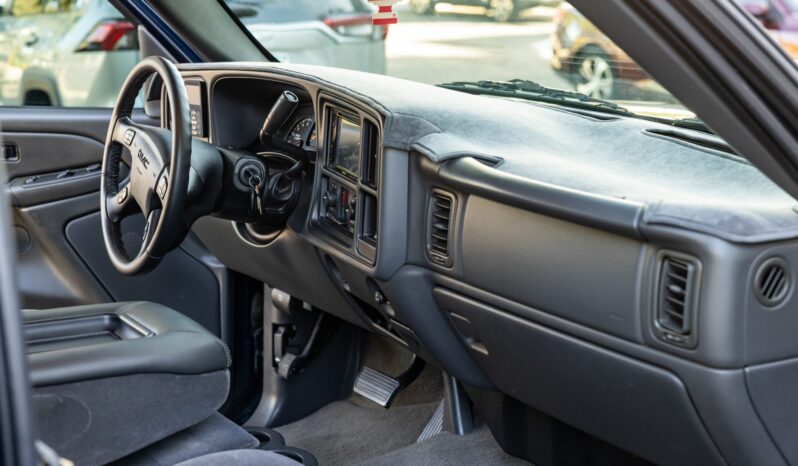 
								2005 GMC Sierra 1500 SLE full									