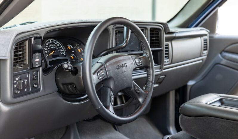 
								2005 GMC Sierra 1500 SLE full									