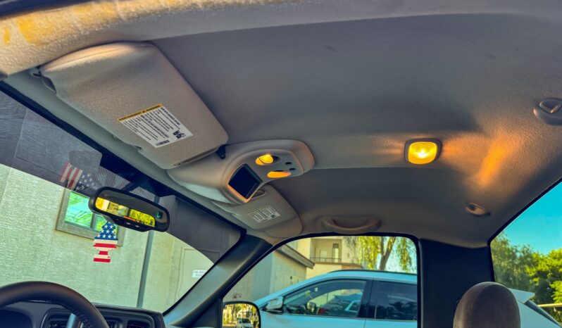 
								2005 GMC Sierra 1500 SLE full									