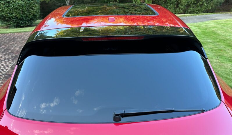 
								2021 Porsche Macan full									