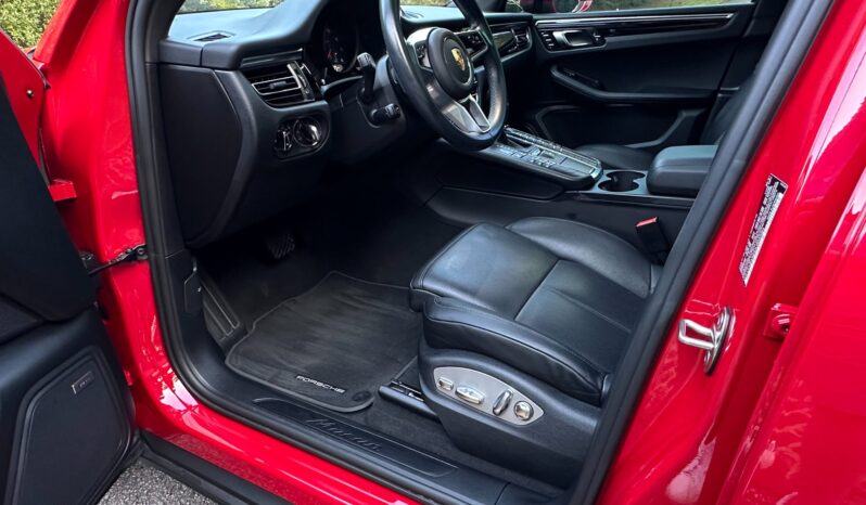 
								2021 Porsche Macan full									