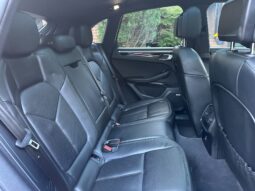 
										2021 Porsche Macan full									