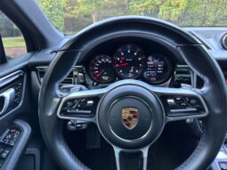 
										2021 Porsche Macan full									
