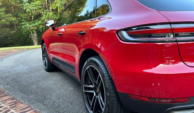 
								2021 Porsche Macan full									