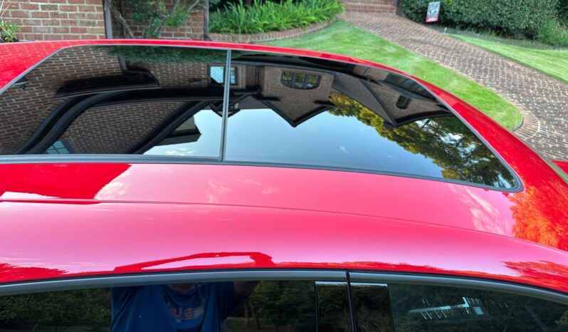 
								2021 Porsche Macan full									