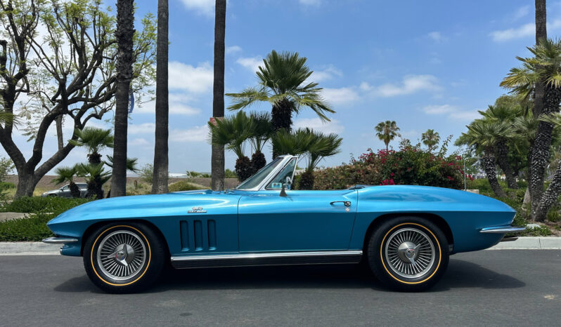 
								1966 Chevrolet Corvette Convertible L72 427 425 4-Speed full									