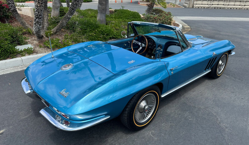 
								1966 Chevrolet Corvette Convertible L72 427 425 4-Speed full									