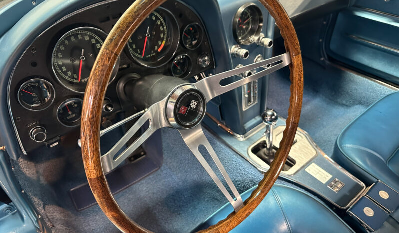 
								1966 Chevrolet Corvette Convertible L72 427 425 4-Speed full									